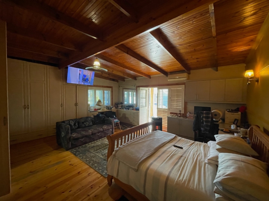 10 Bedroom Property for Sale in Roodefontein AH Western Cape